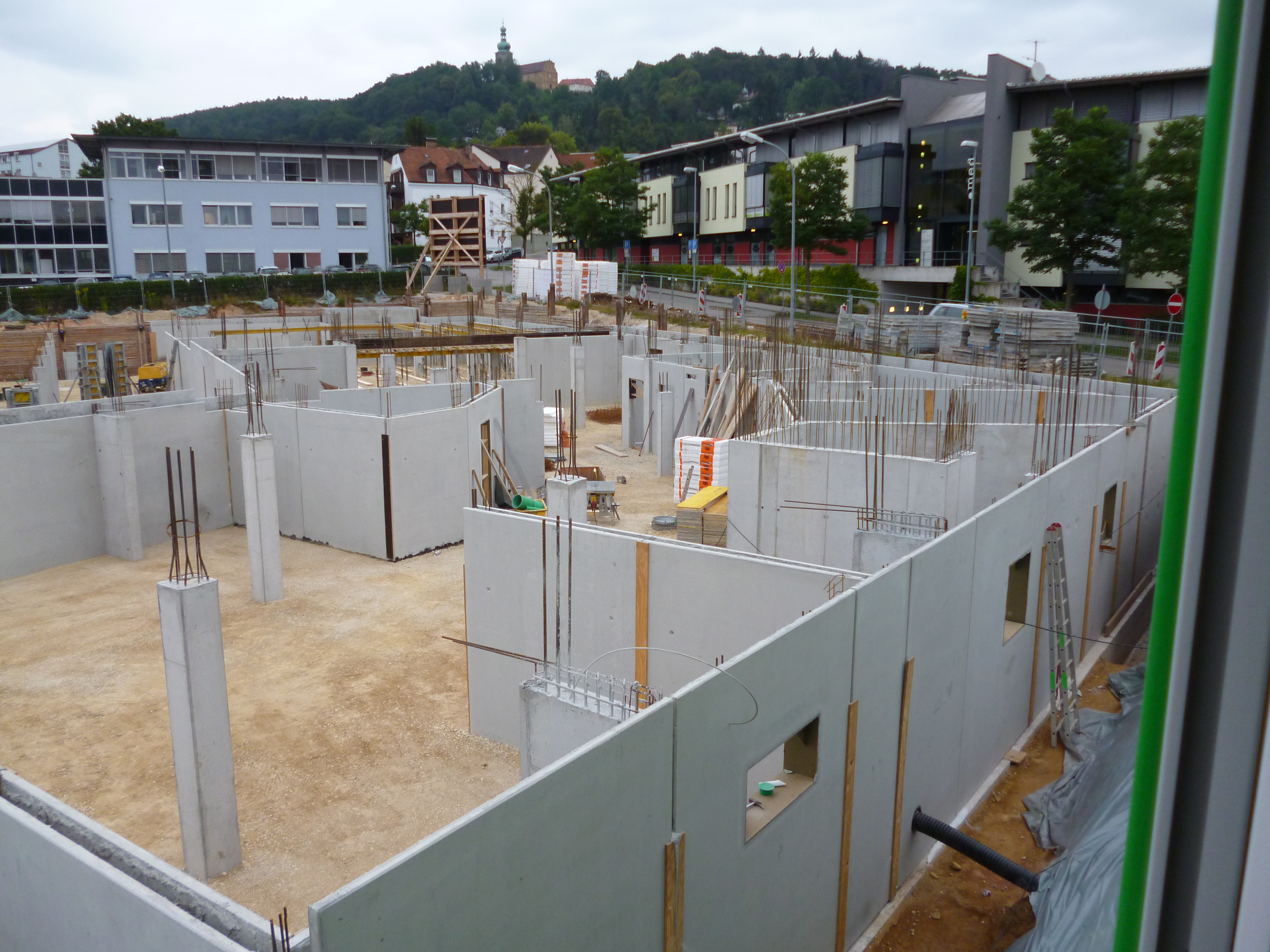Wohnbauprojekt Emailfabrikstraße Amberg – Rohbau mit Betonfertigteilwänden